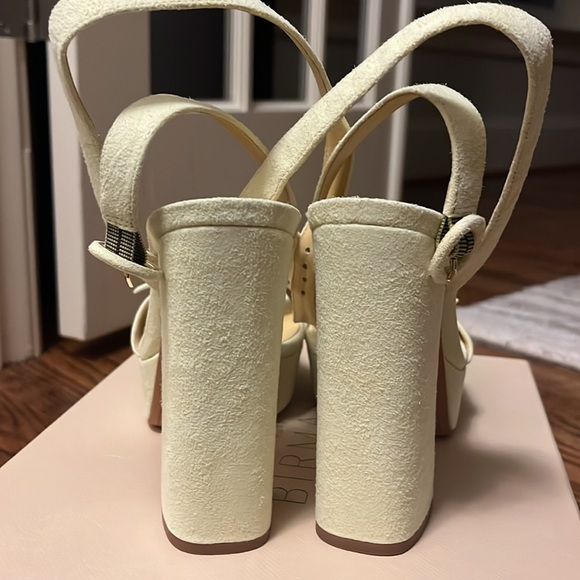 Alexandre Birman Clarita Curve Pumps - Picture 5 of 10